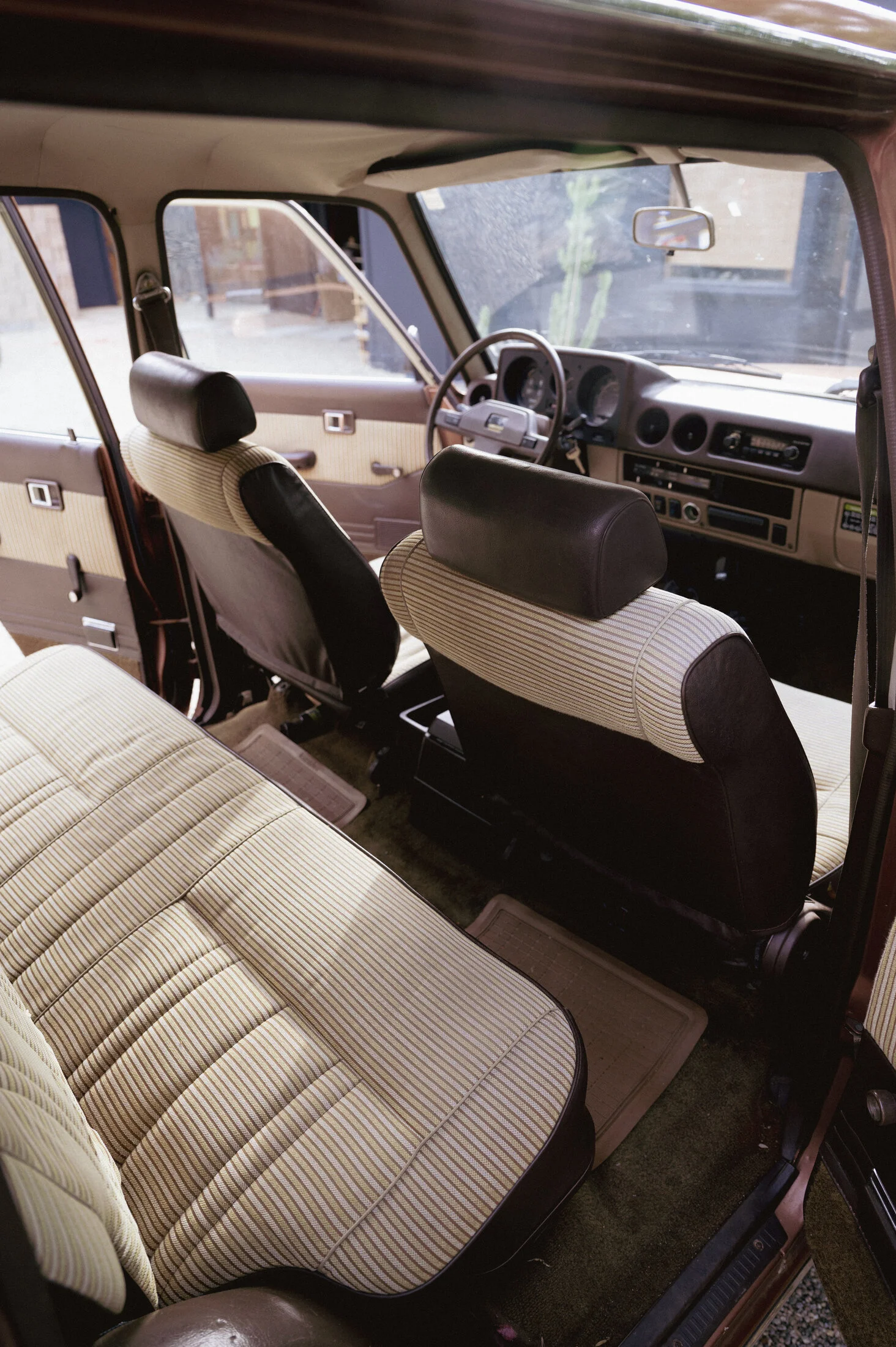 1983-fj60-landcruiser-18_53407201464_o.webp