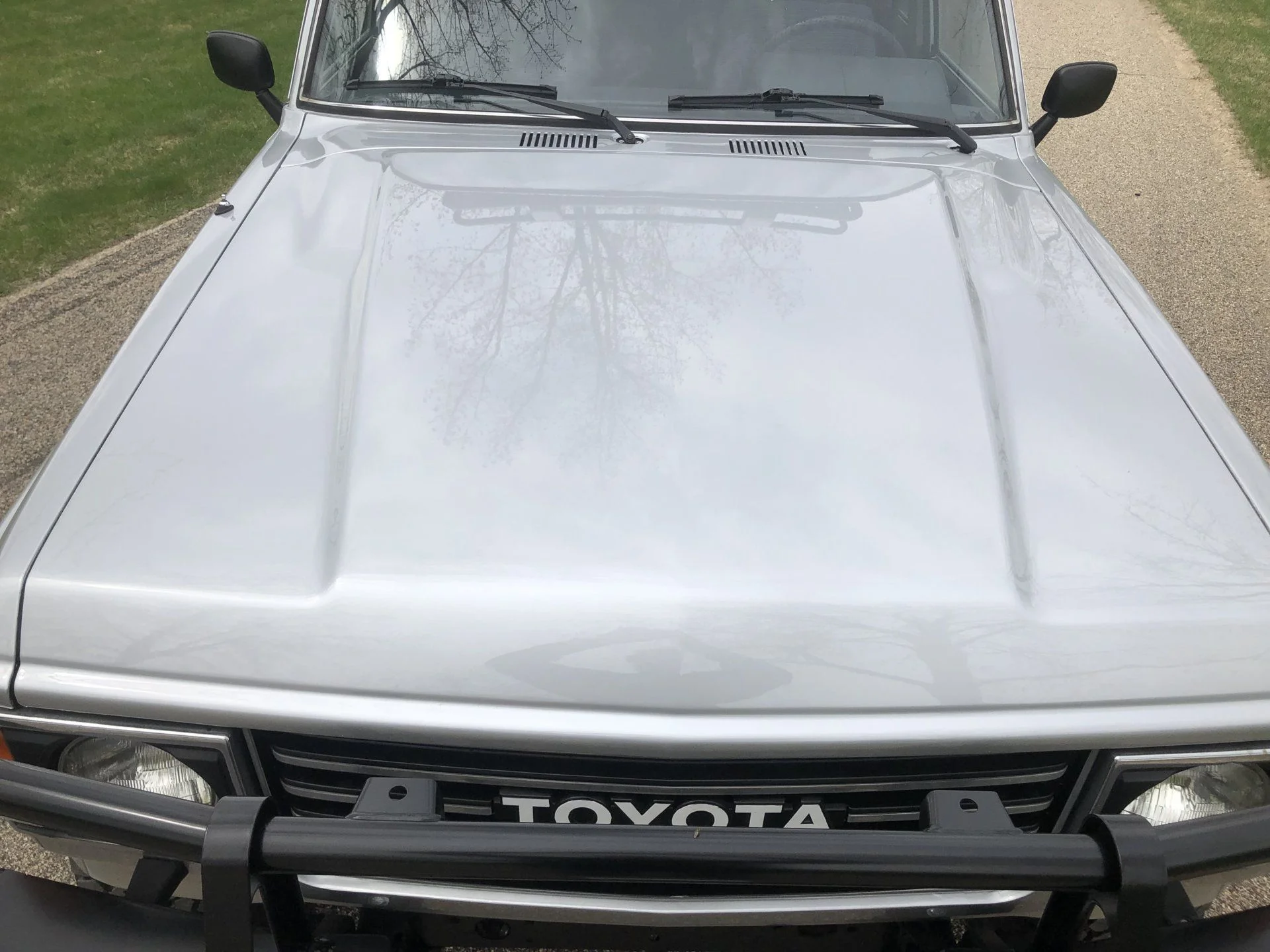 1985ToyotaFJ60Silver_JT3FJ60G3F1131325 (62).webp