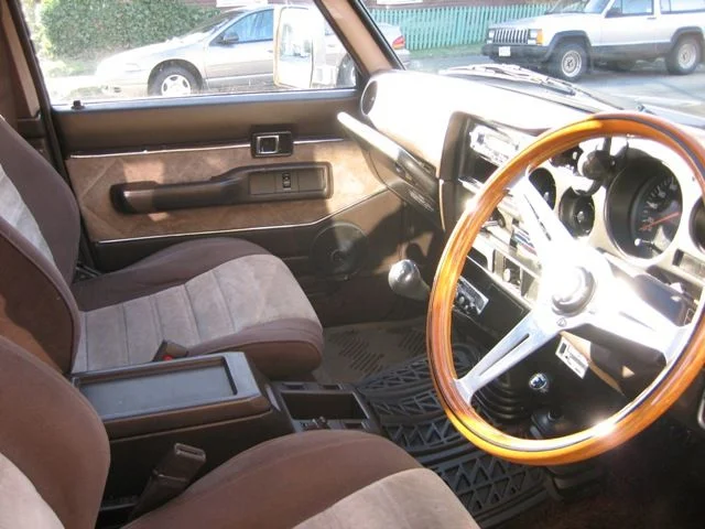 1989HJ61VX 021.webp