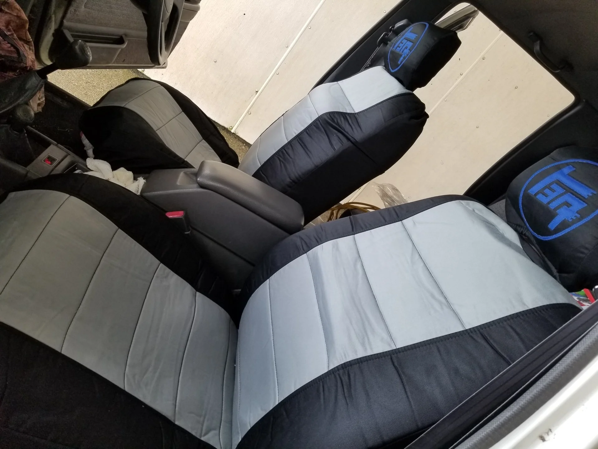 1992 Toyota LN107 Double Cab 4x4 5 Spd. c.webp