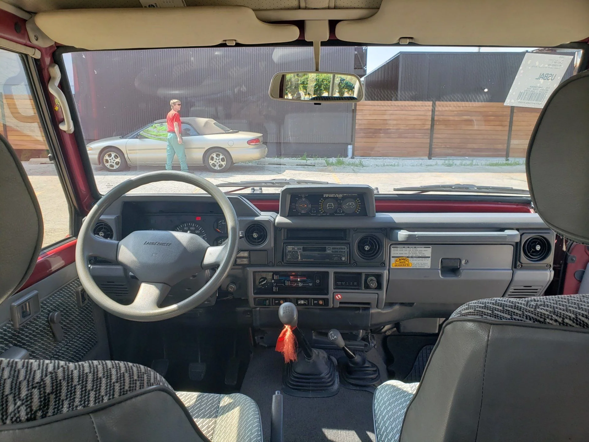 1992_toyota_land_cruiser_1562552156ef66e7dff9f98764da20190706_102559.webp
