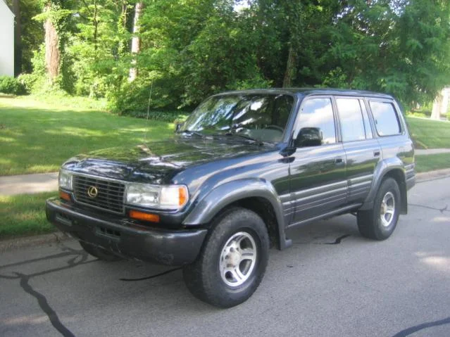 1997 Lexus LX450 001.webp
