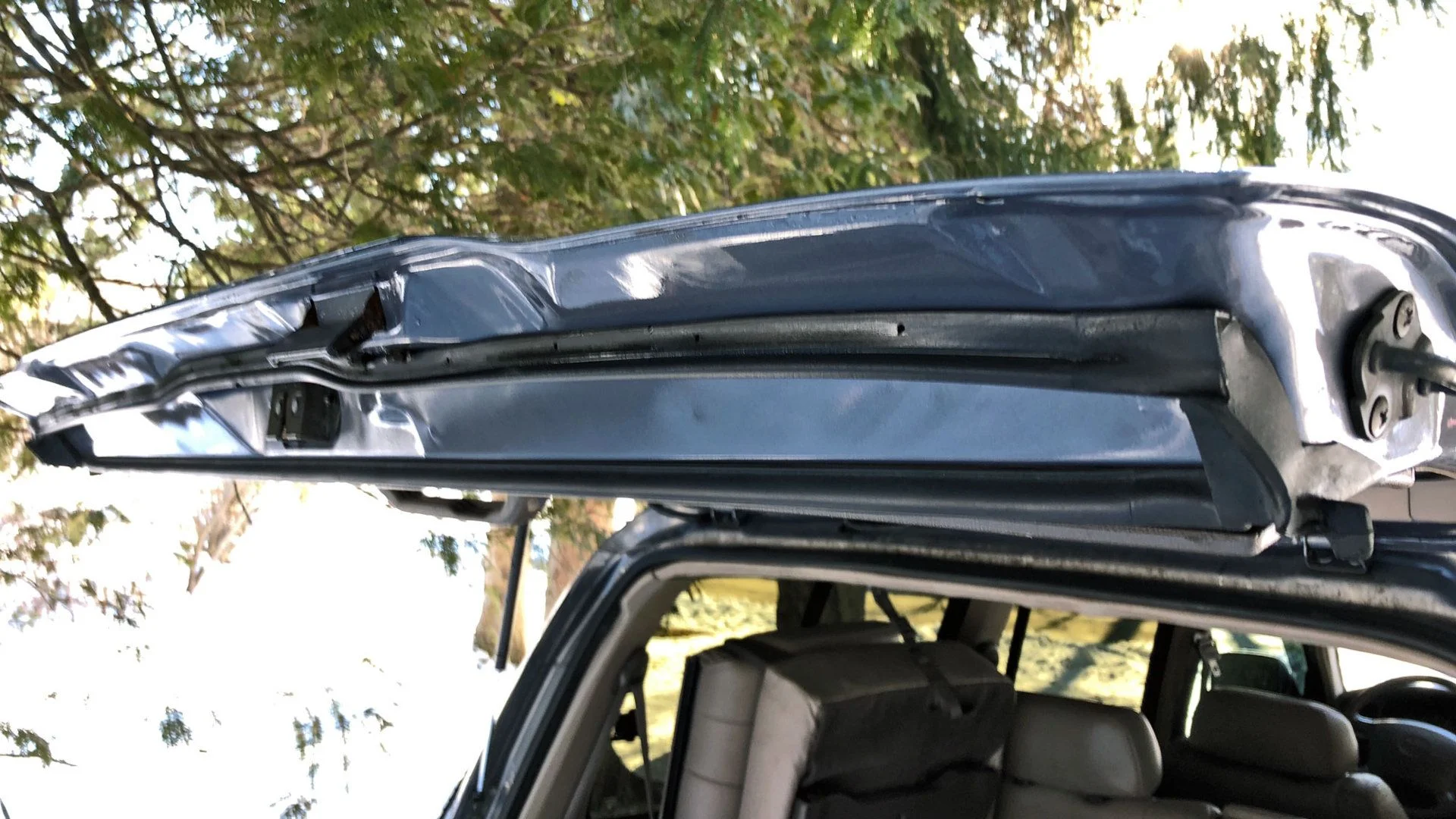 1997_Toyota_Land_Cruiser_FZJ80_57.webp