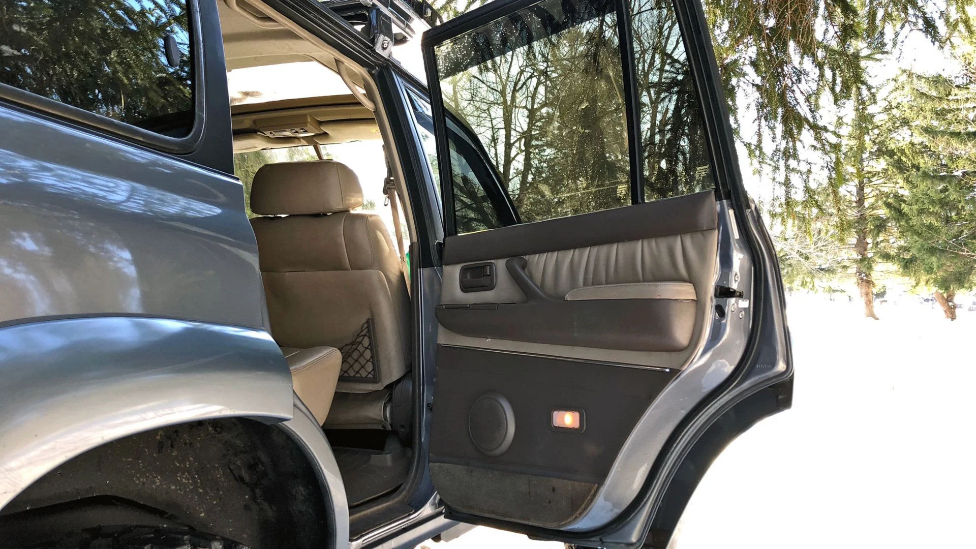 1997_Toyota_Land_Cruiser_FZJ80_66.webp