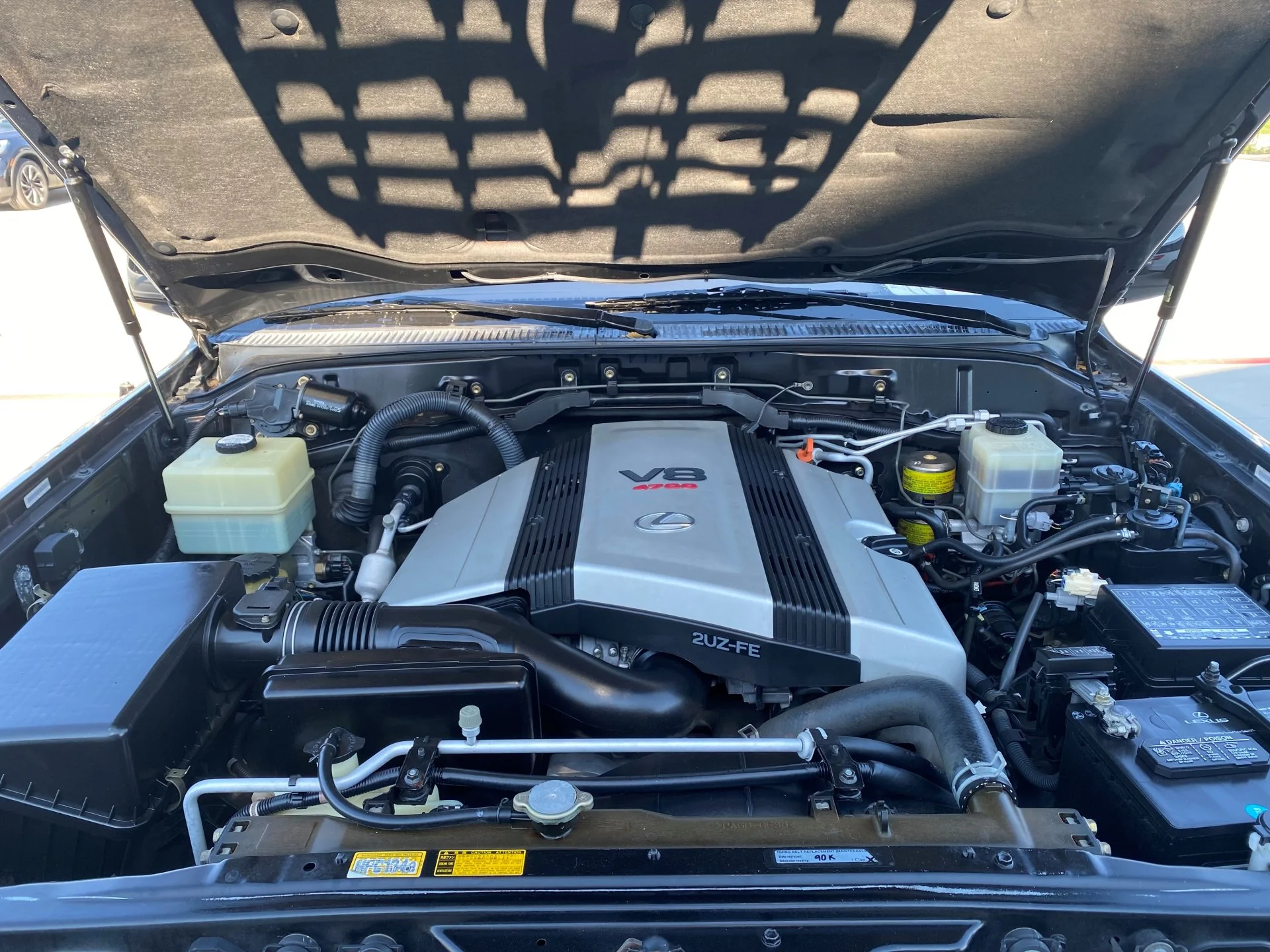 1998 Lexus 470 Engine Bay.webp