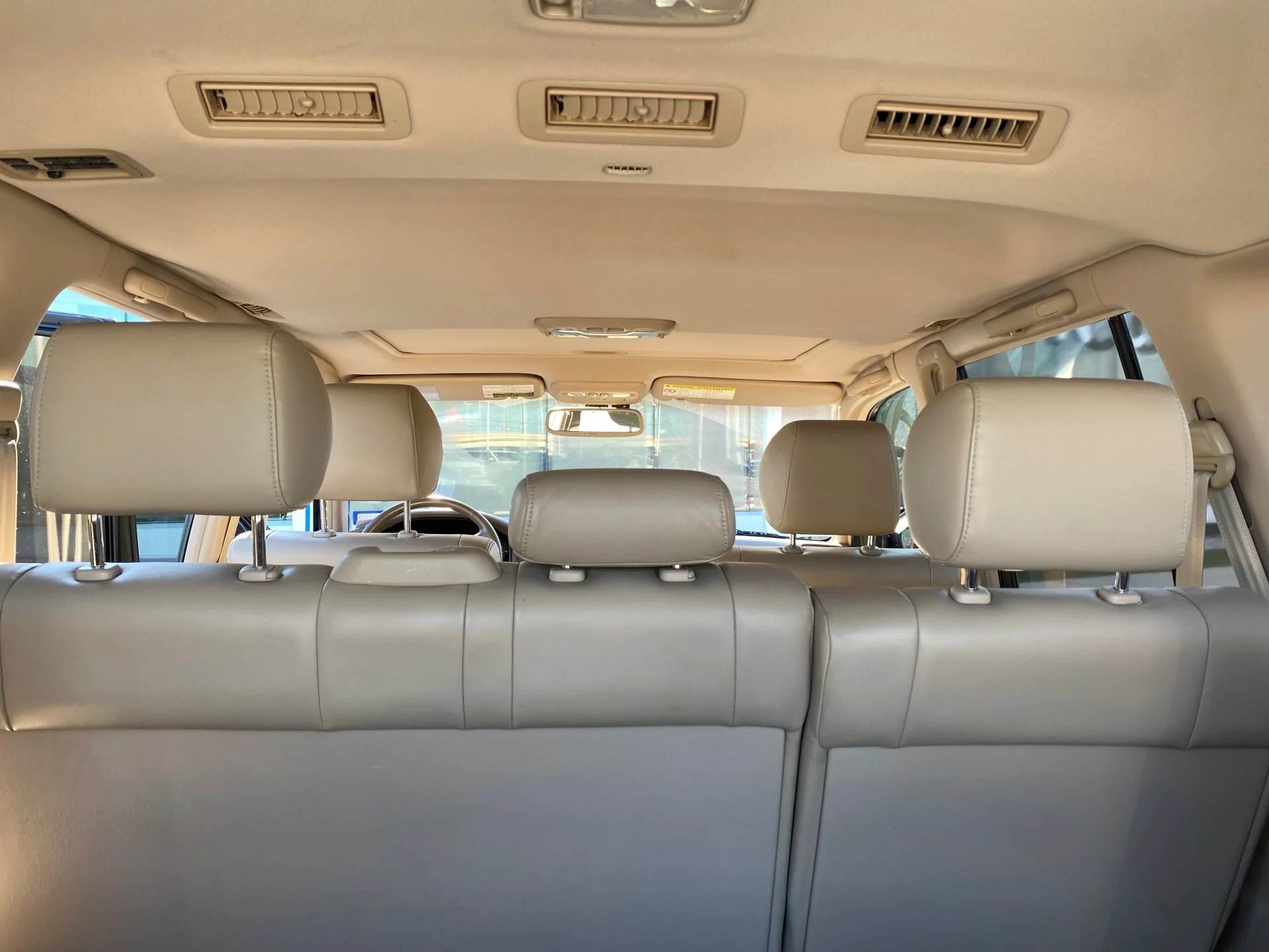 1998 Lexus LX 470 3Rd Row View.webp