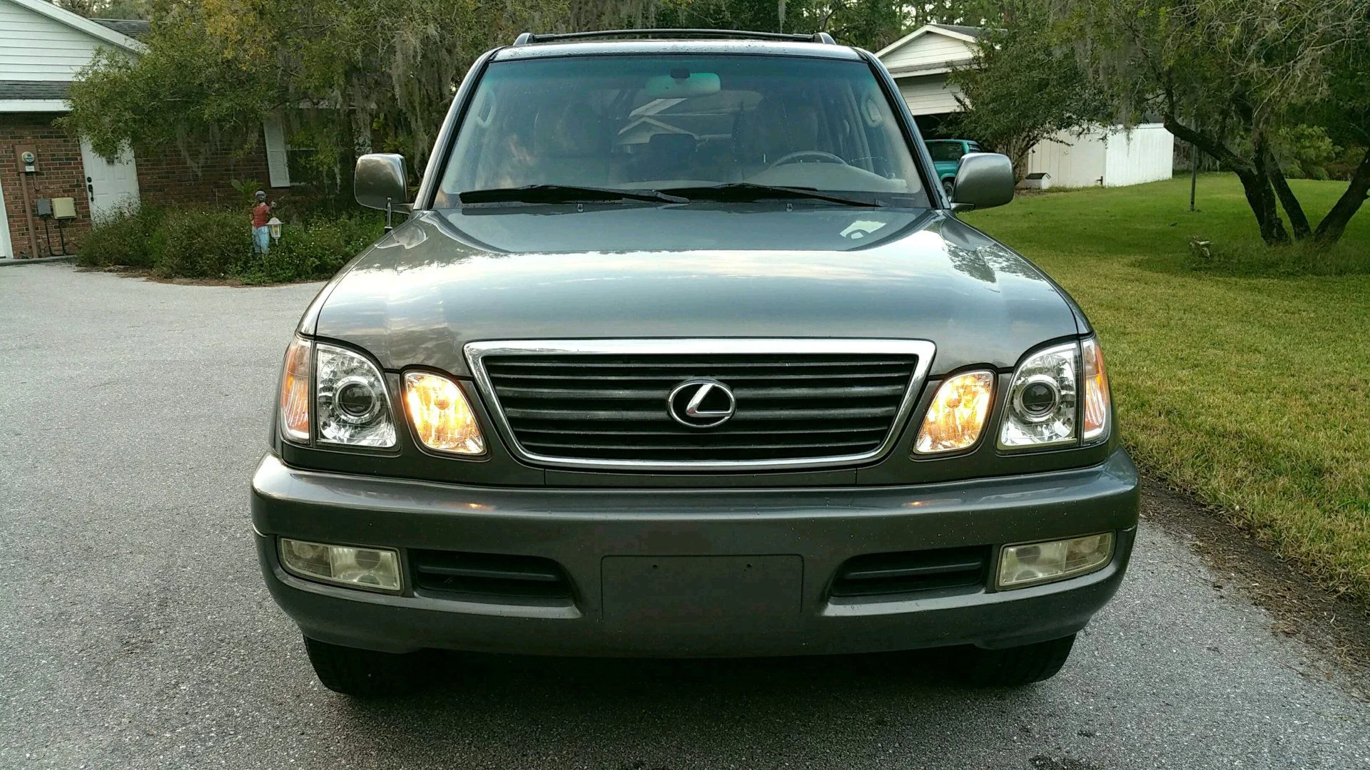 1999 LEXUS LX470 FULL F YARD 2.webp