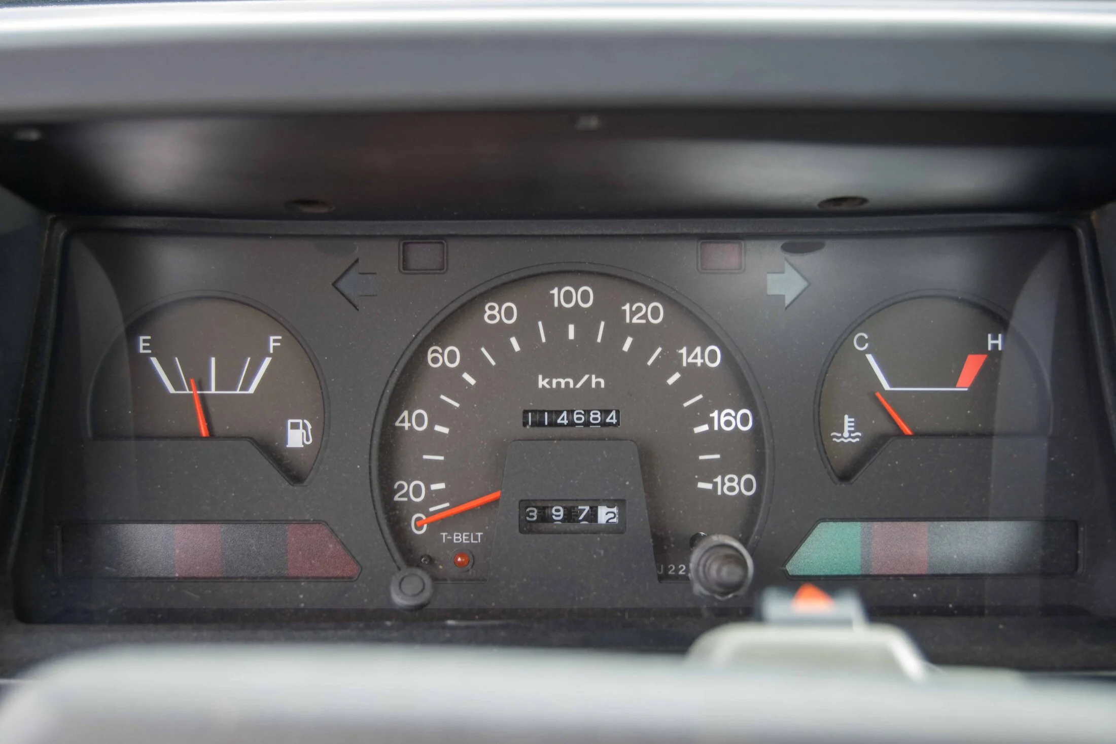 1999 TLC HZJ75 Interior (3 of 47).jpg