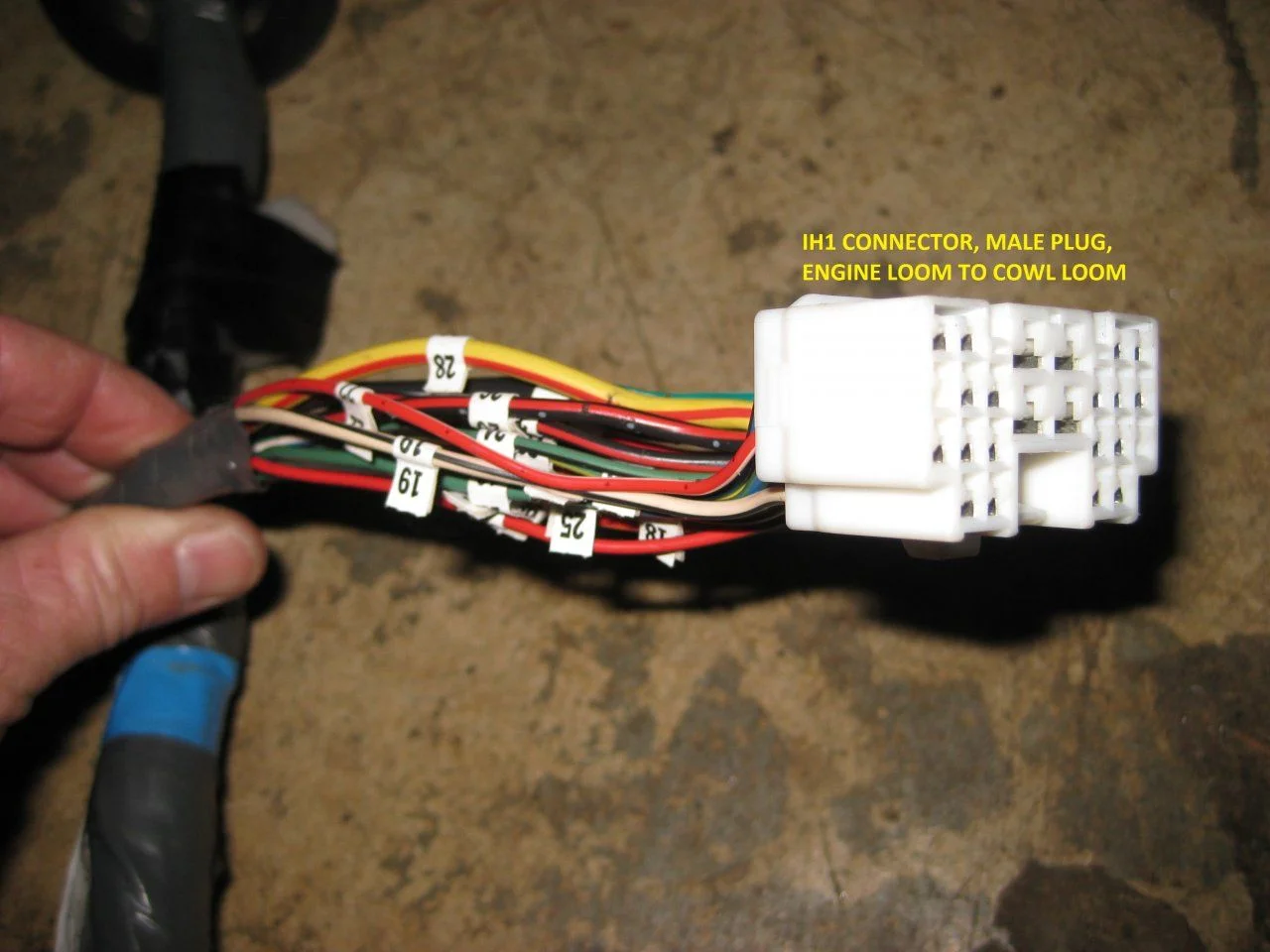 1HD-FT IH1 CONNECTOR.webp