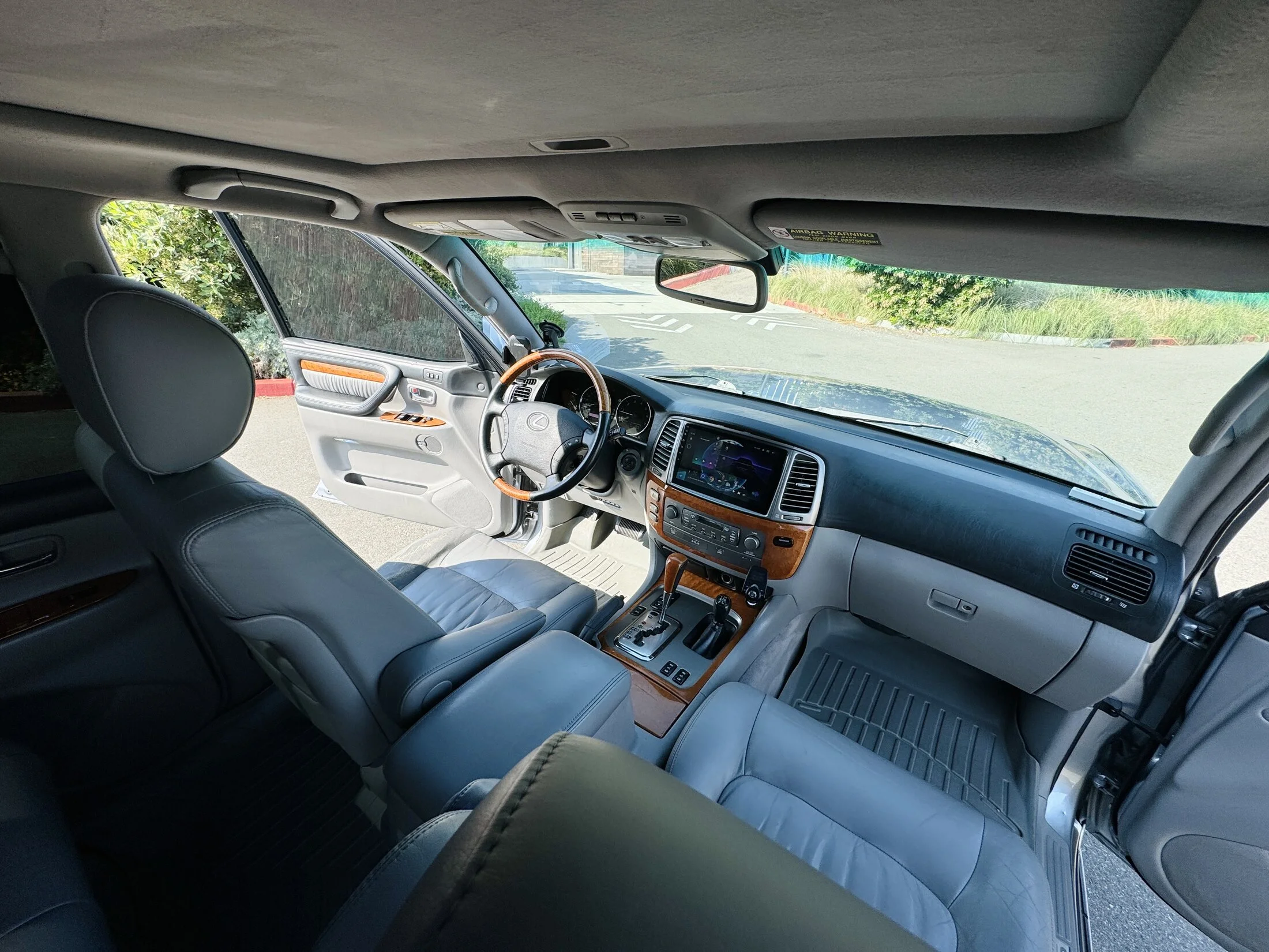 2-3-5-front-interior-overview-IMG_8457.jpg