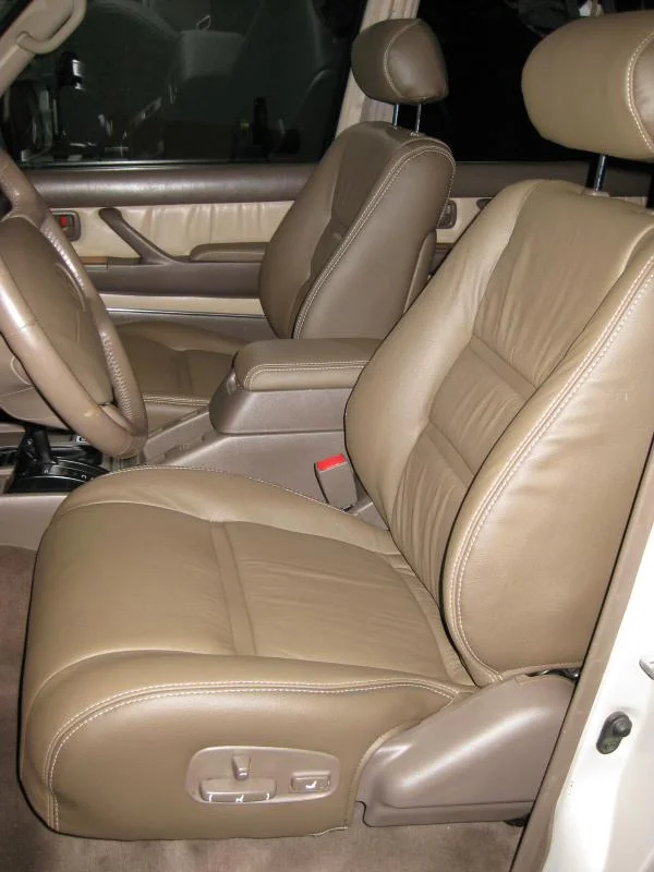 2 seats in truck.webp