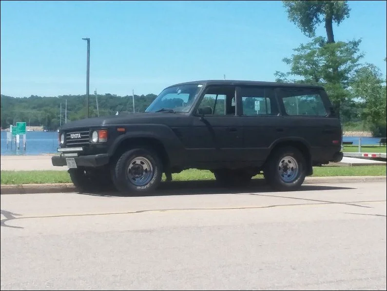 1985 and 1987 FJ60 Landcruisers in Wisconsin