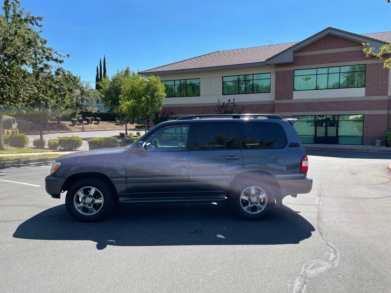 2006 Land Cruiser, Galactic Gray, 1 Owner, 103K miles, Recent Full Service, CA (Willing to ship).