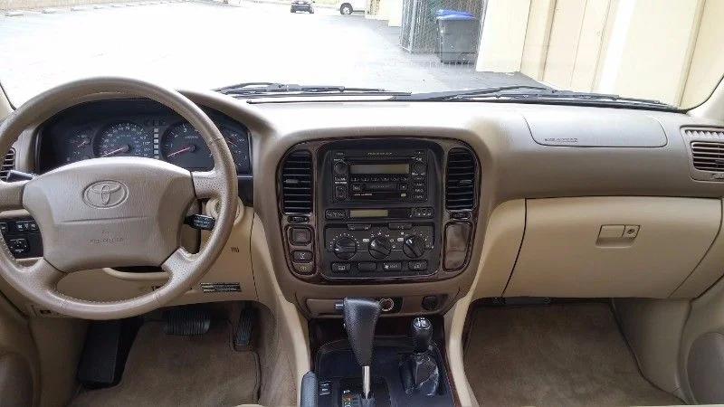 2000-Toyota-Land-Cruiser-11-58fc278055a11.webp