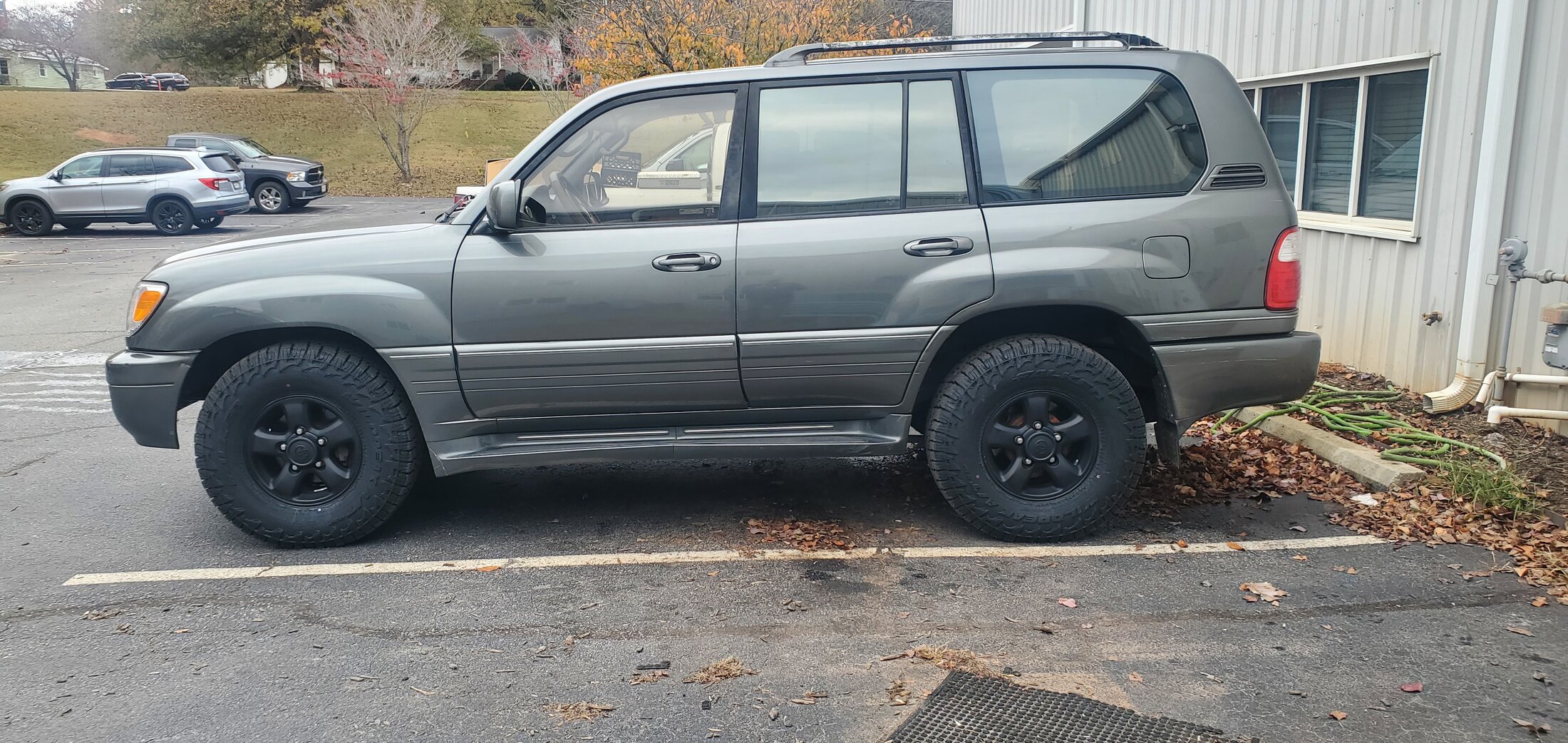 2001 LX black wheets.jpg