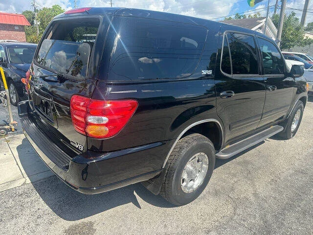 2002-toyota-sequoia-sr5-2wd-4dr-suv.webp