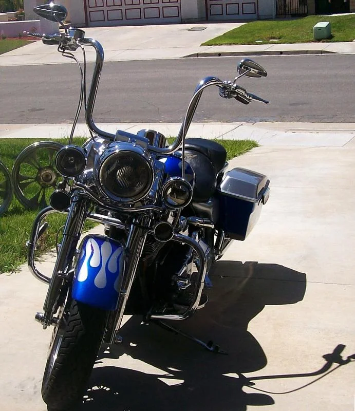 2002_HD_roadking02.webp
