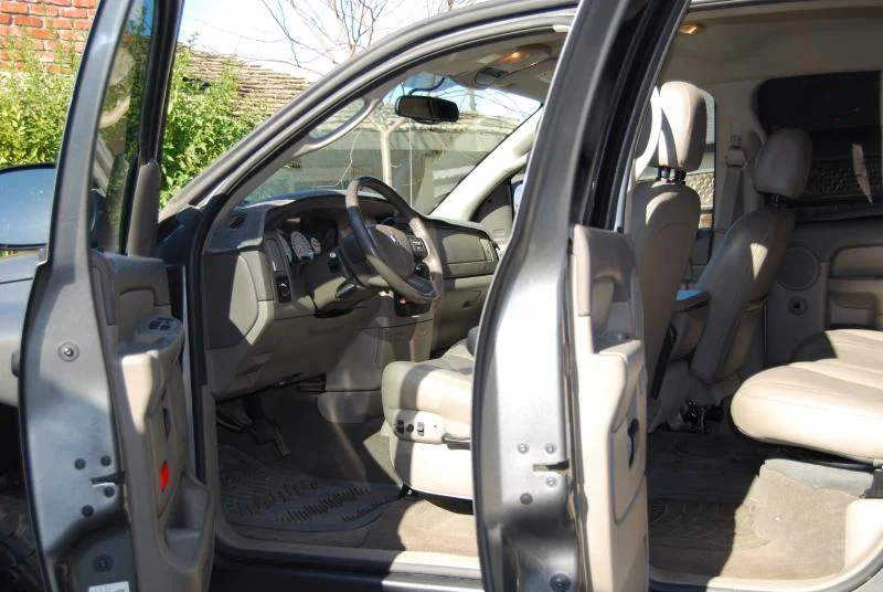 2005 Dodge 019.webp
