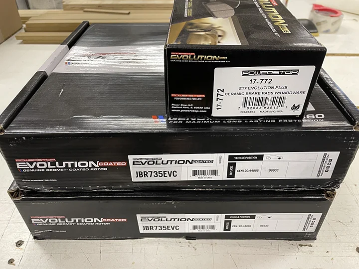2005-lx470-brakes-1.webp