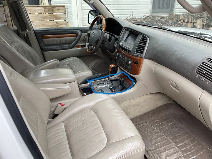2005-lx470-interior-2.jpg