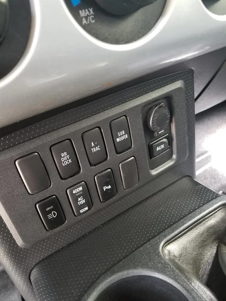 2007 FJ Cruiser - Rear Diff Lock.webp