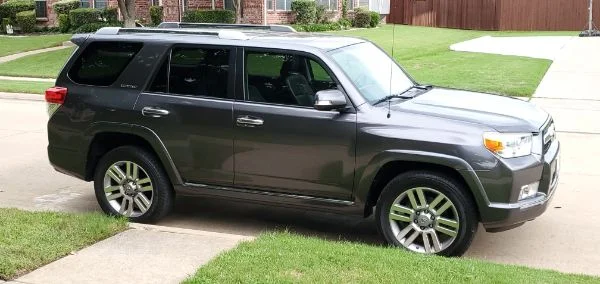 2010_4Runner_Limited_1.webp