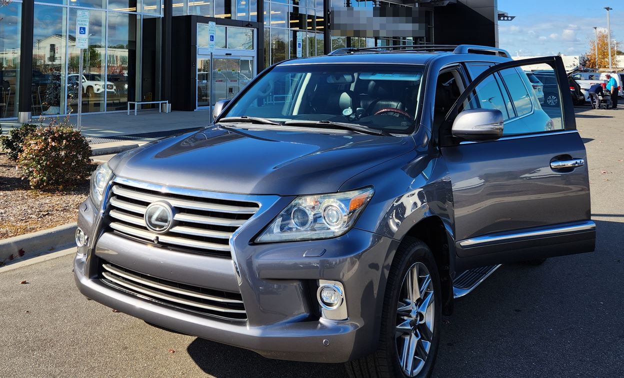 2014-LX570.jpg