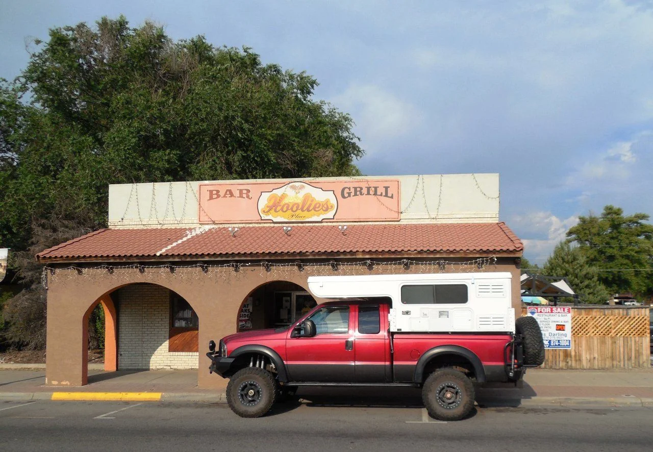 20140716_A_Hoolies Bar and Grill.webp