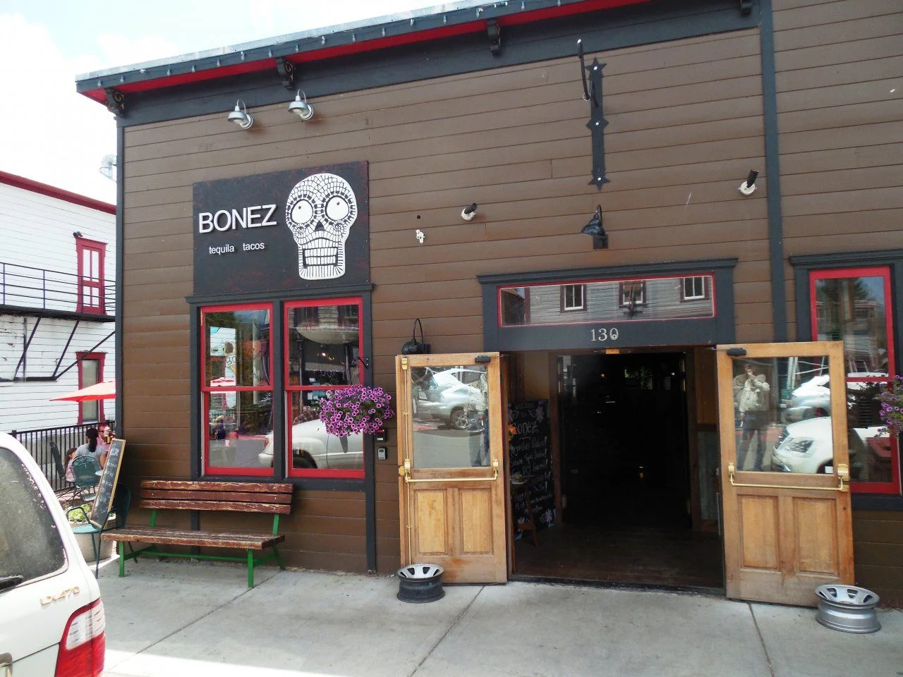 20140719_E_Bonez.webp