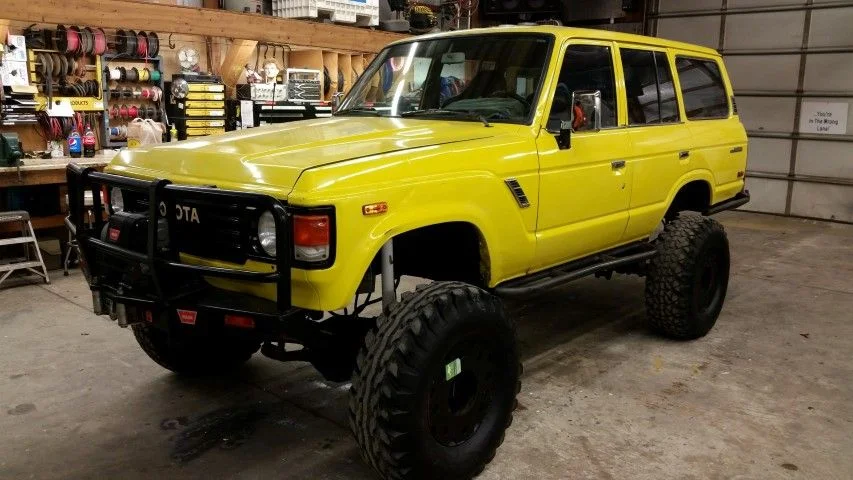 YELLOW 1983 TOYOTA FJ60 1 TON
