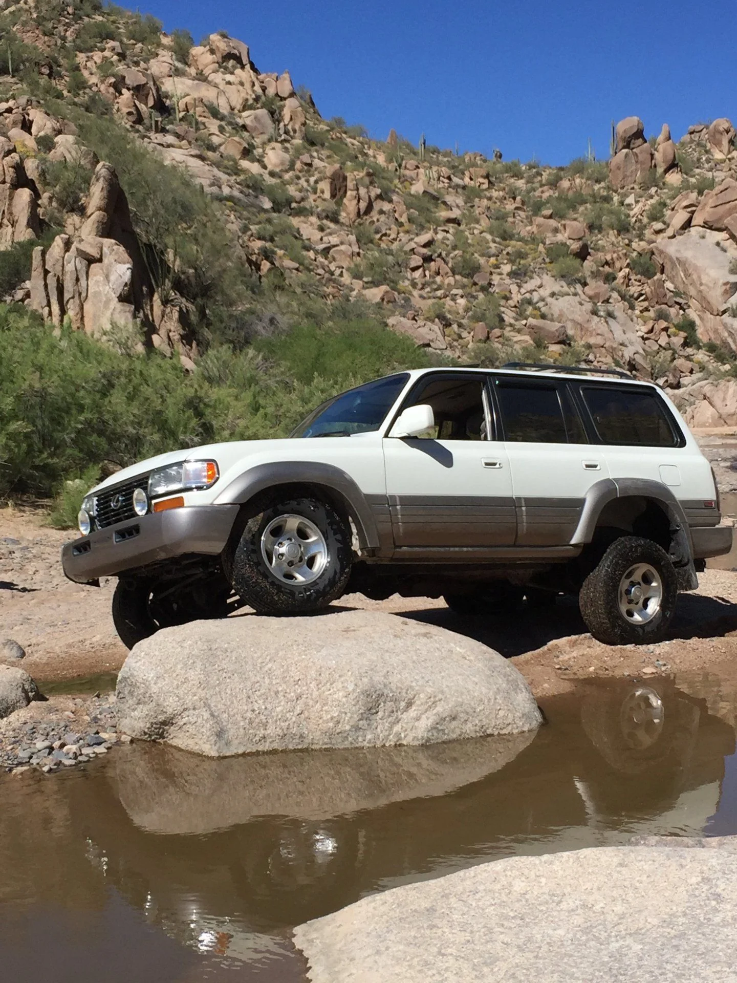 1996 LX450  3xlocked Pretty much stock  2 owner Phoenix, AZ