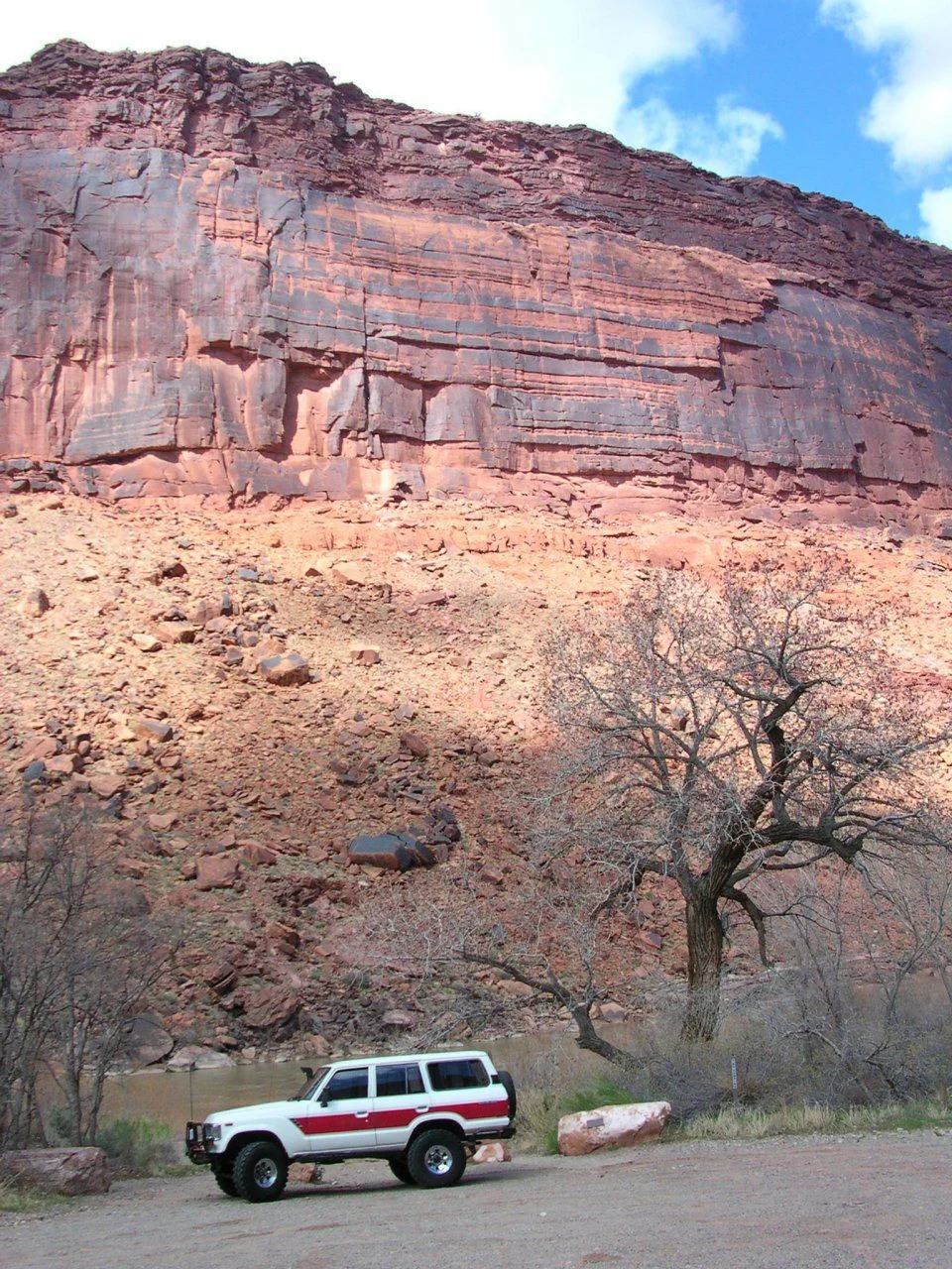 2016 Mar 31 Moab 001 Sandy Beach along 128.webp