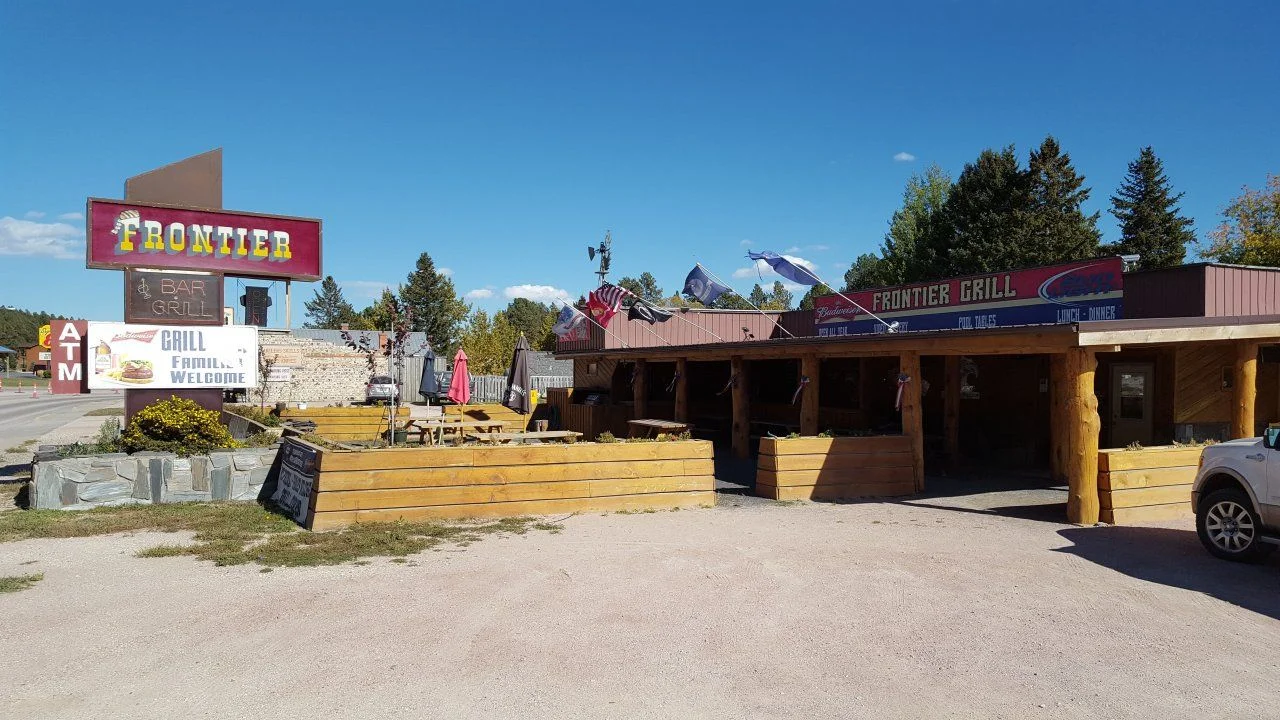 20160918_9_#28_Frontier Bar & Grill_Custer,SD.webp