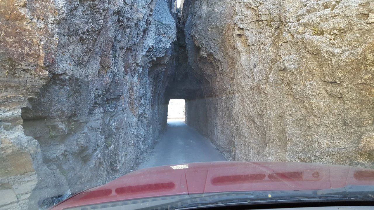 20160919_4_Needles Eye Tunnel_Needles Highway_Custer State Park_8,4 wide and 11,3 high.webp