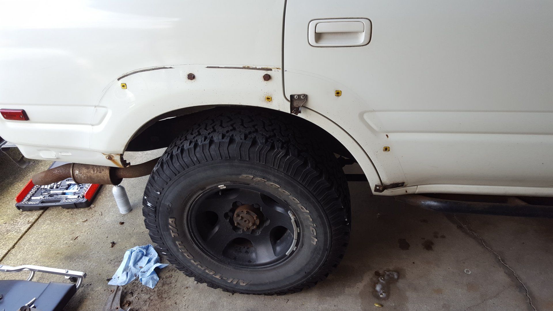 Anyone with aftermarket fender flares IH8MUD Forum