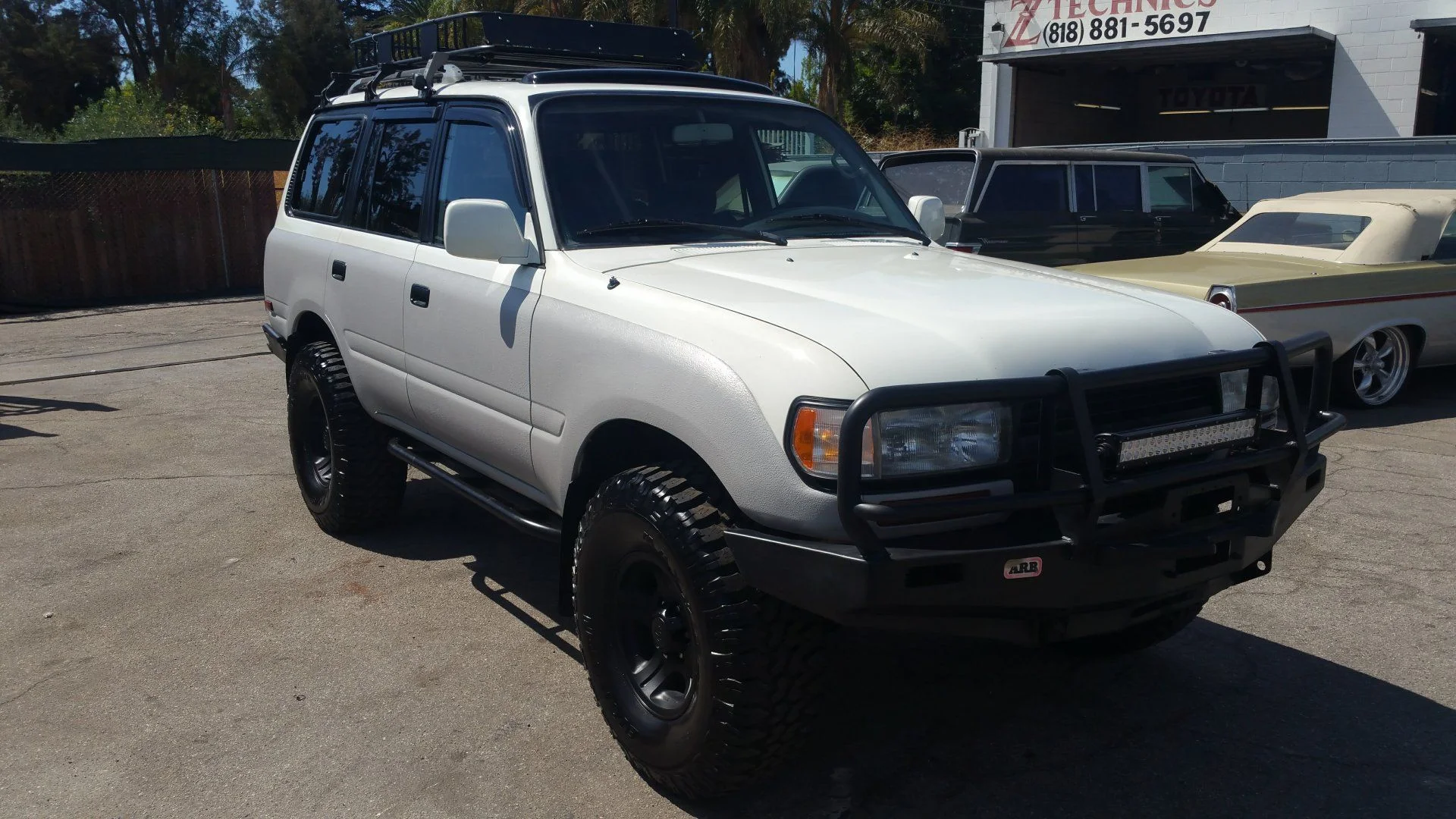 1993 Land Cruiser Triple Locked White with Gray Cloth Interior 174k clean