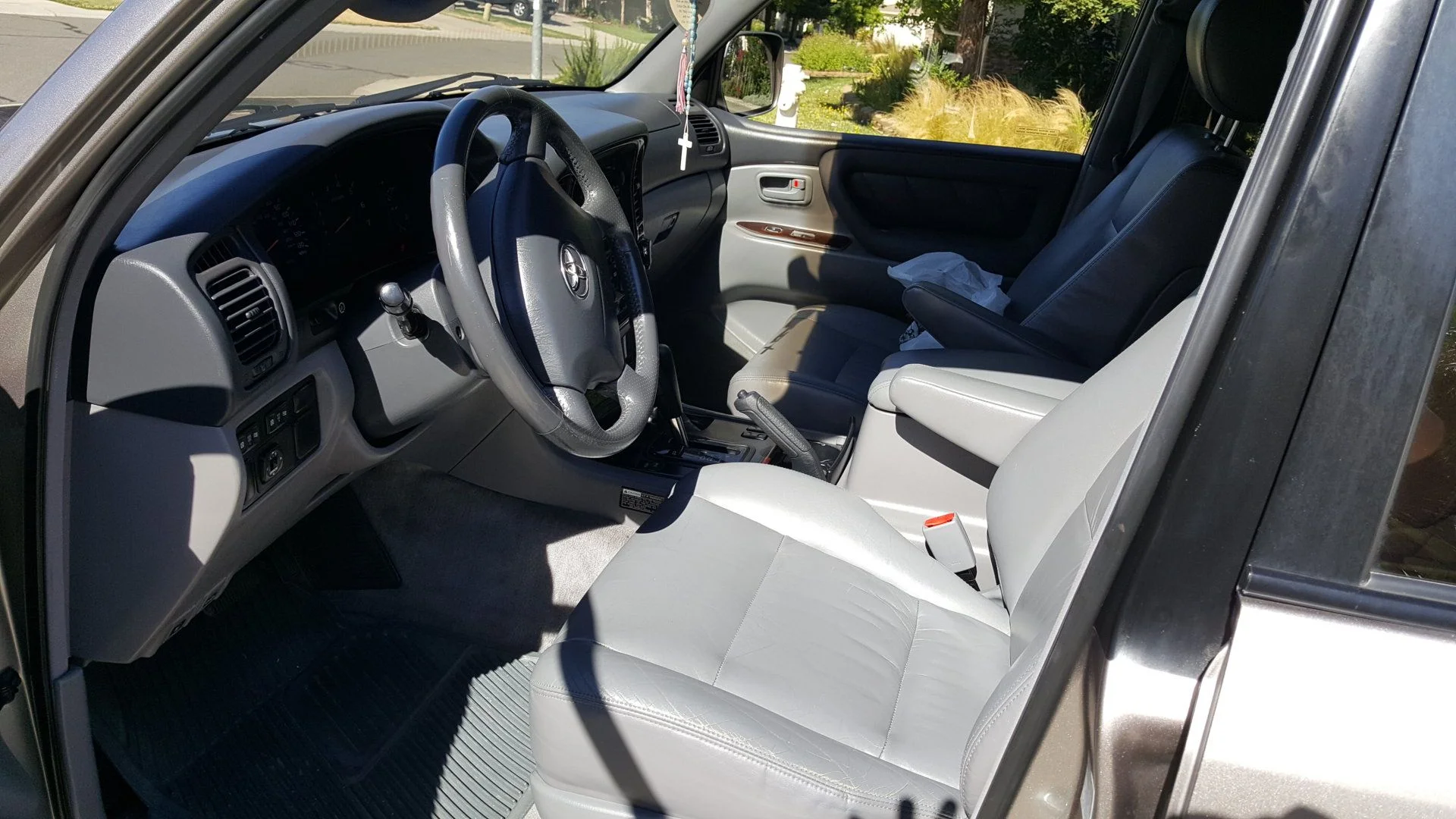 2001 LC 100 series