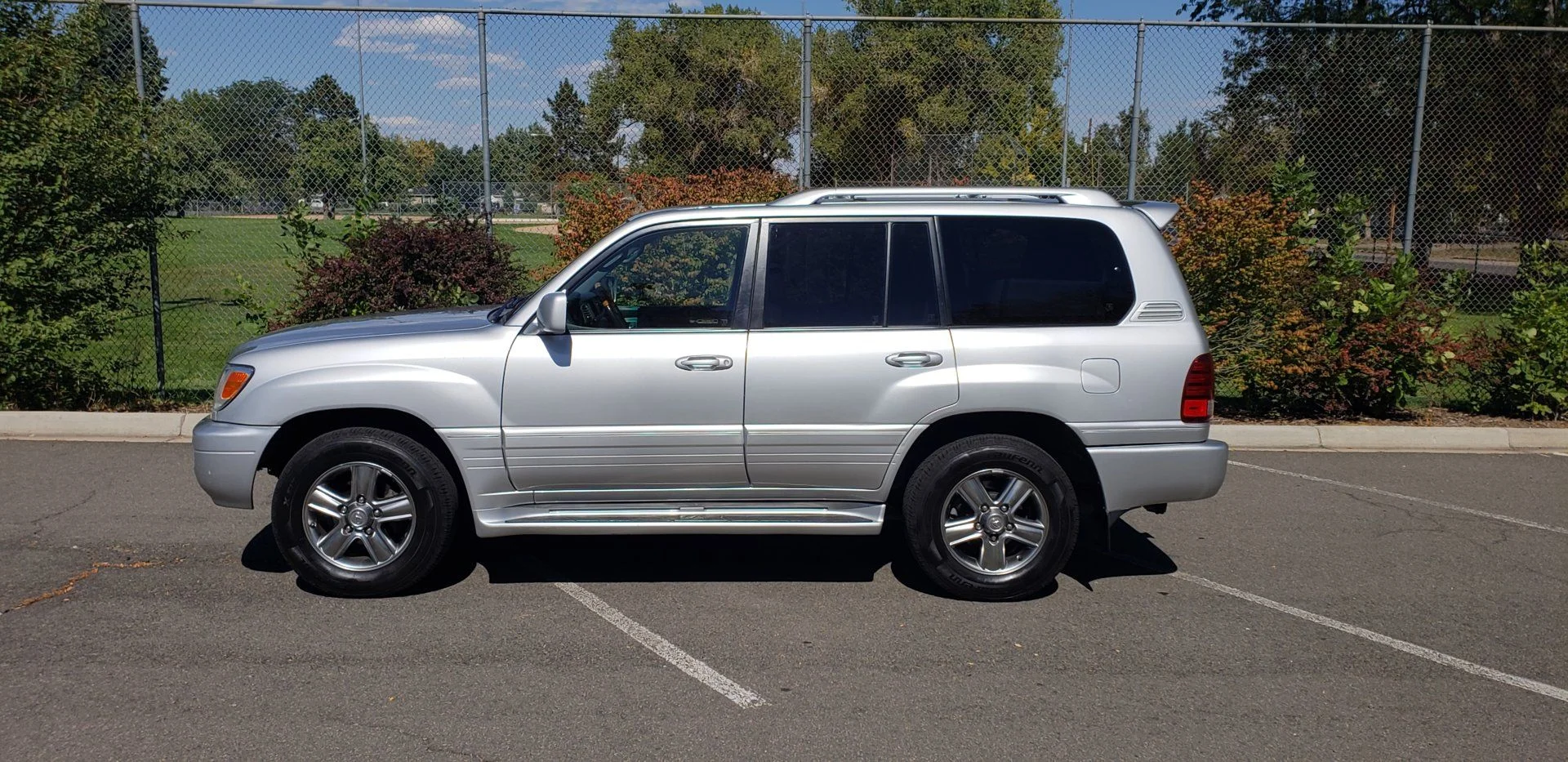 2006 LX470 130k $16800