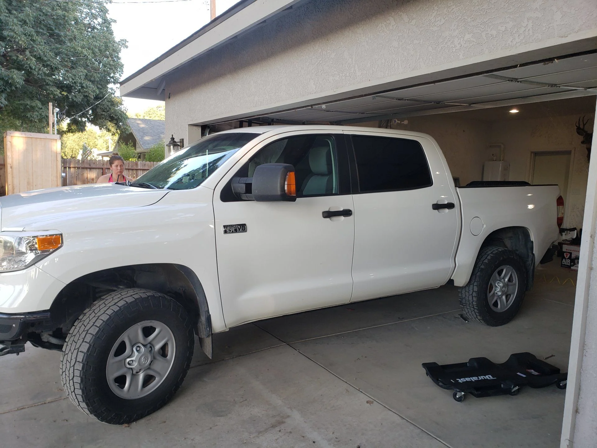 Central California: 2016 tundra sr5 crewmax 4x4