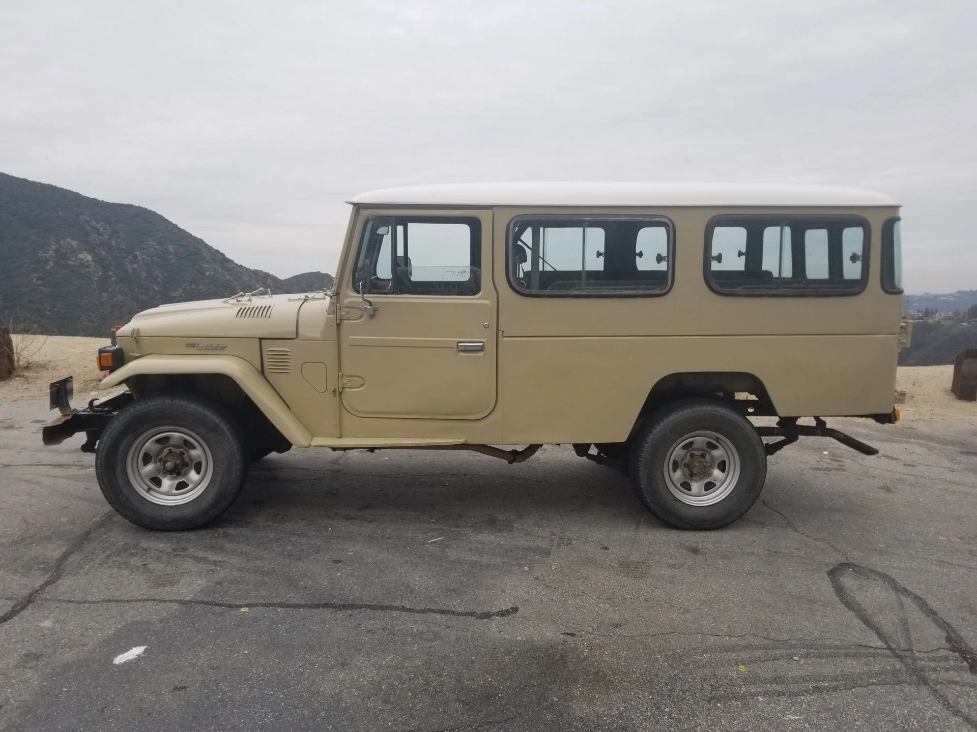 1983 LHD FJ45 Troopy