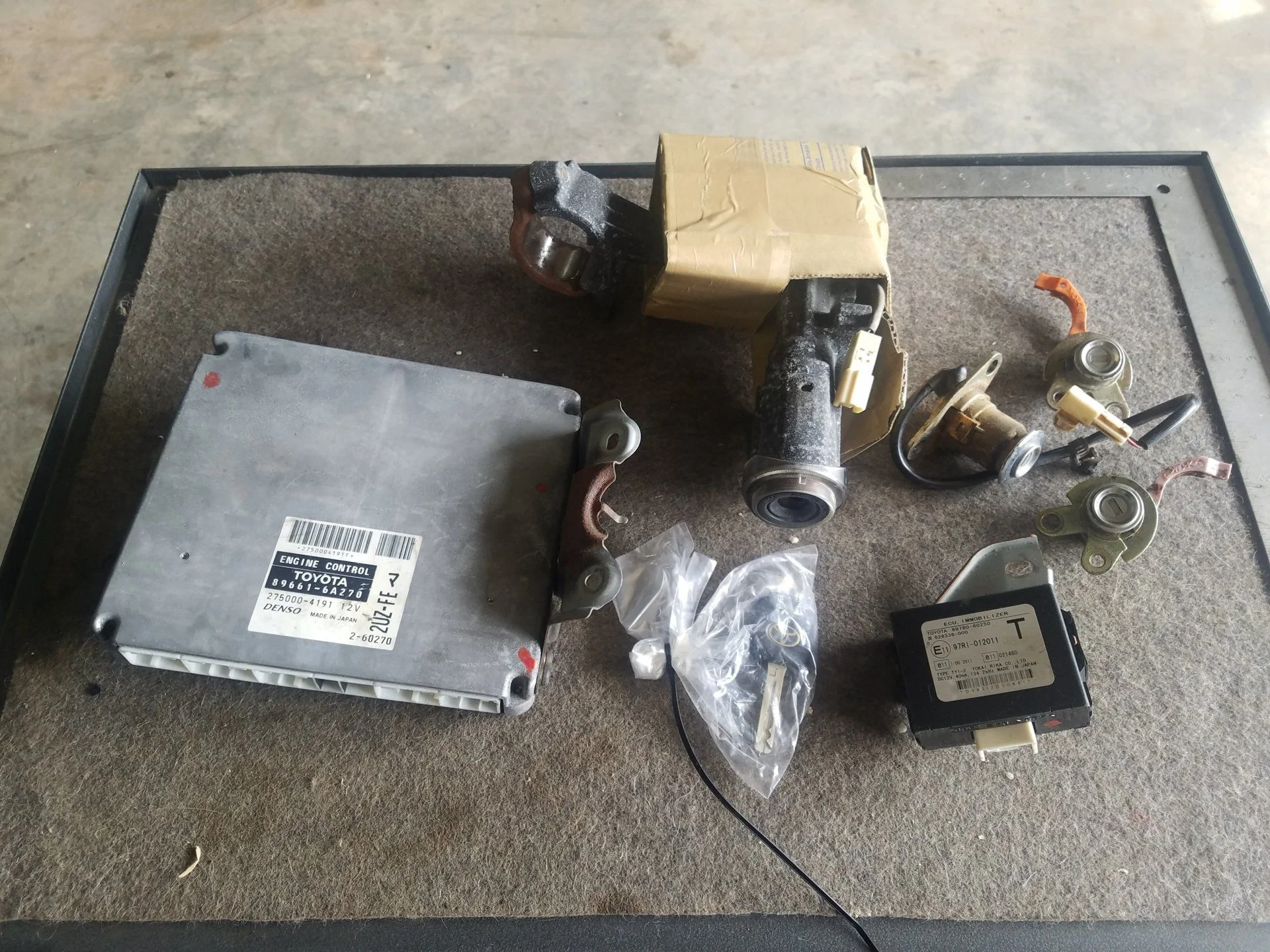 SOLD 100 series 2uz manual ECU and key set IH8MUD Forum