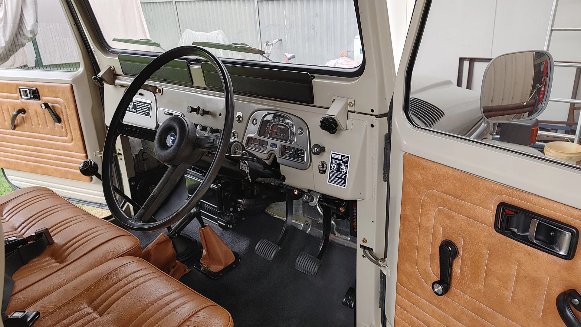 Bathurst NSW, Australia 1977 FJ40 - 2H Diesel engine - Full Restore