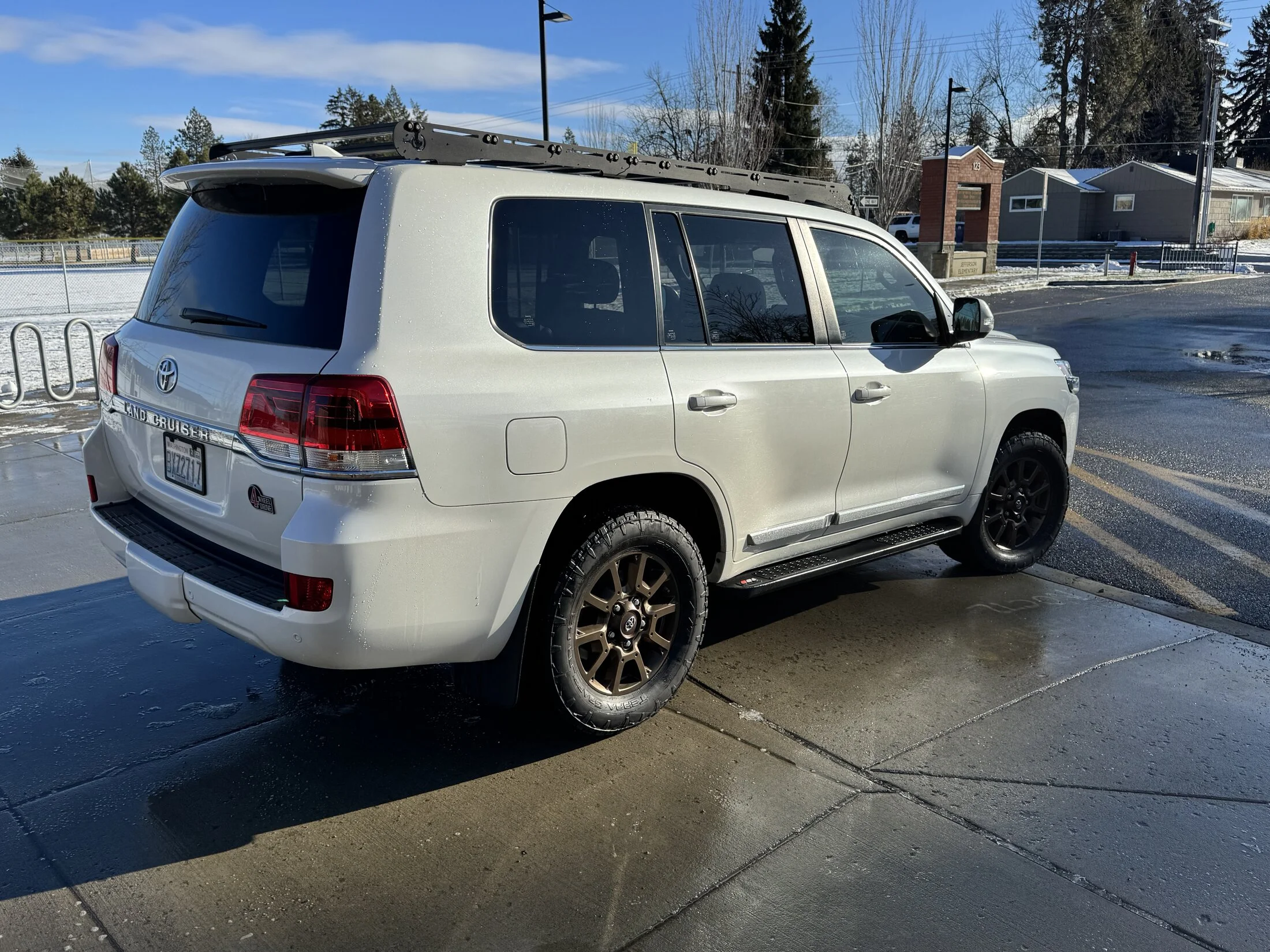 2021LandCruiser-8.jpg