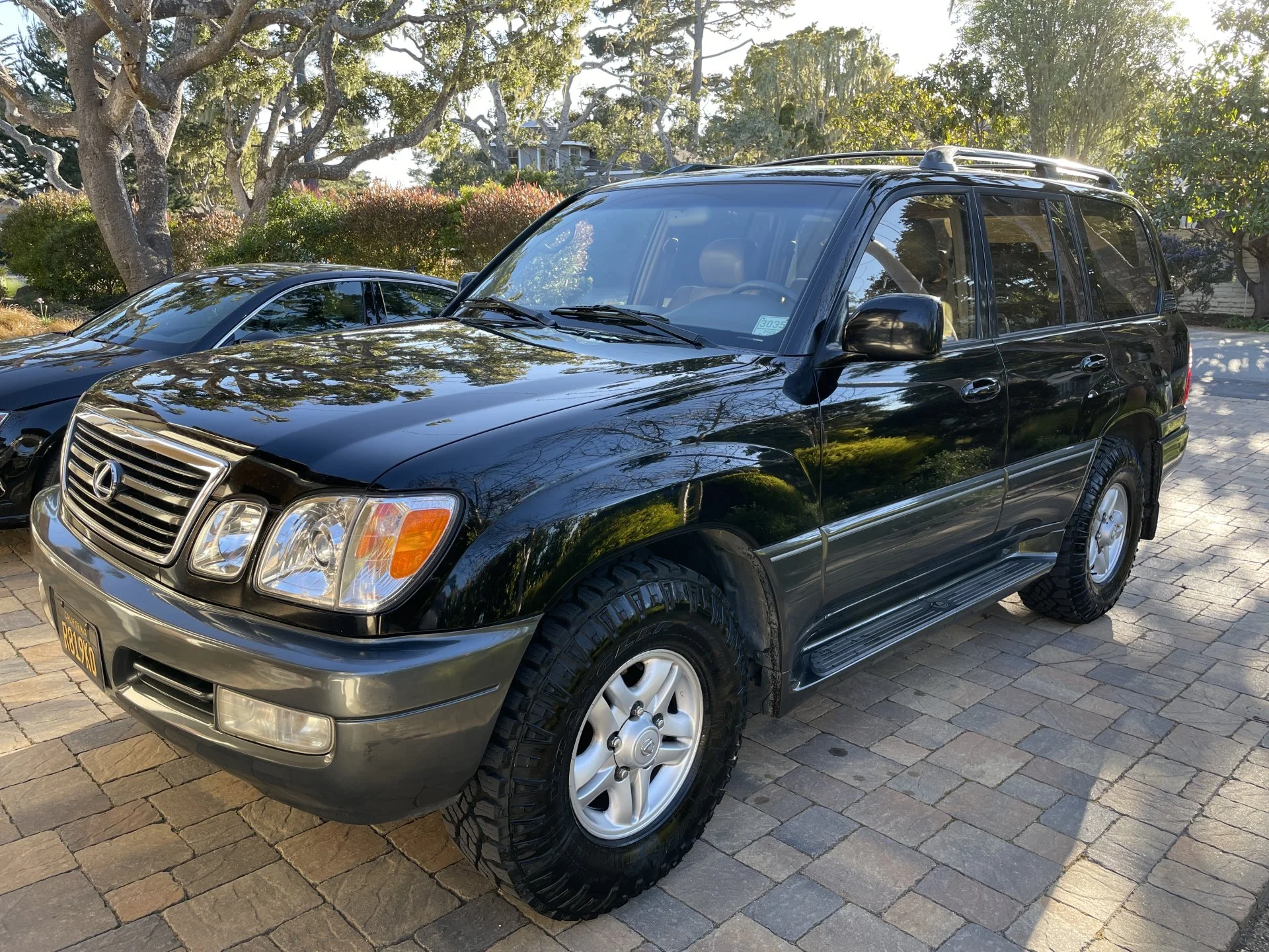 Monterey Bay: 1998 Lexus LX470