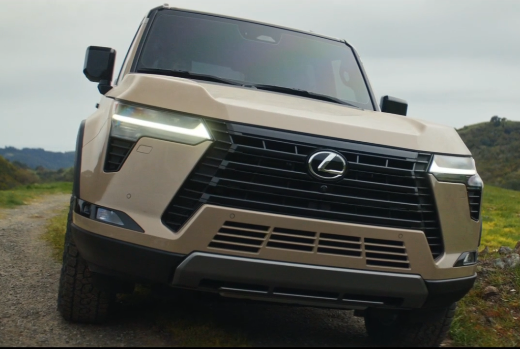 2024 GX Mirror in the extended driving position.png