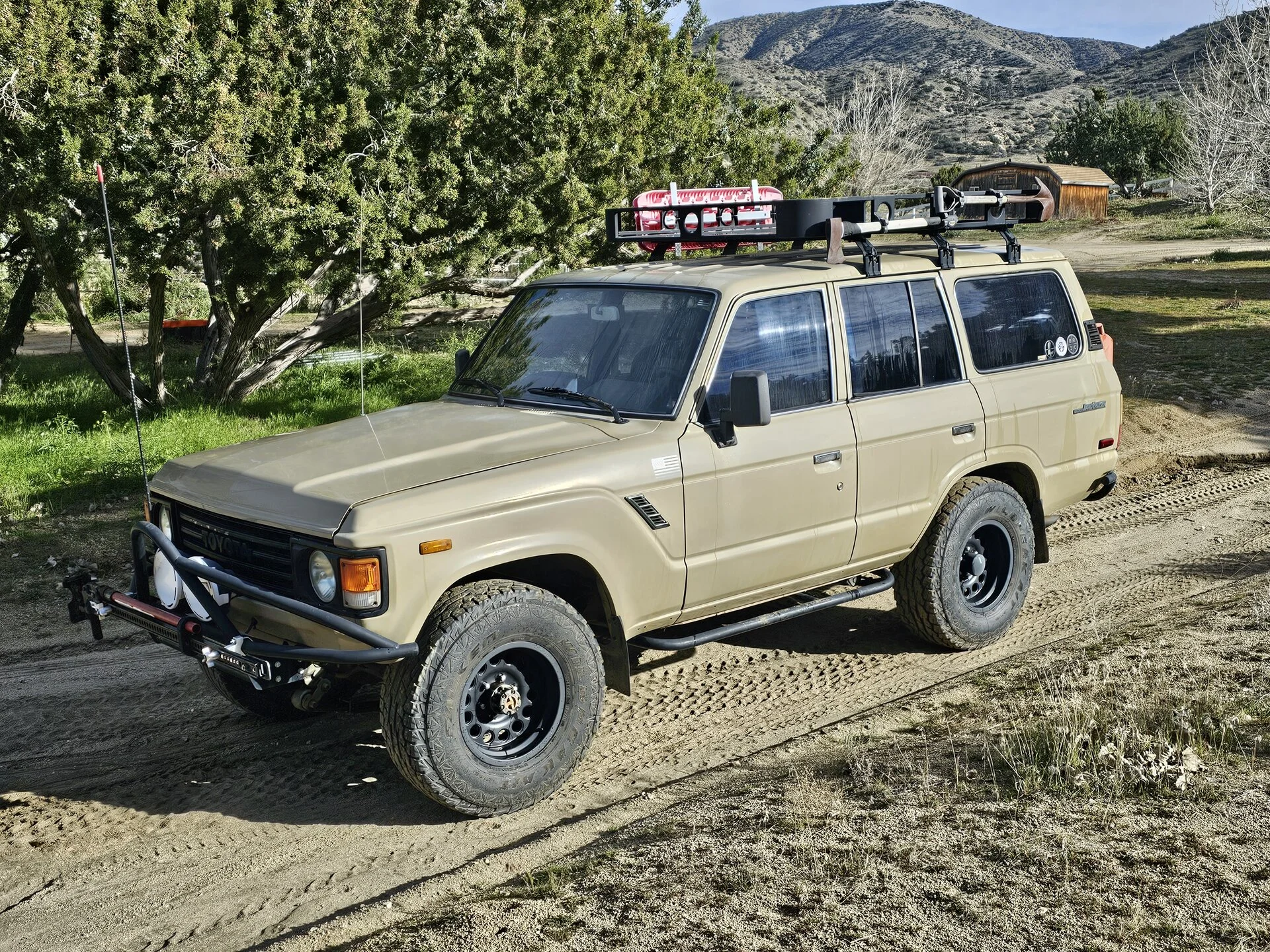 Palmdale, CA.  1986 Toyota FJ60