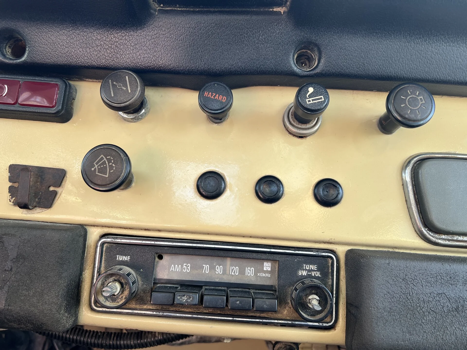 22- Radio.webp