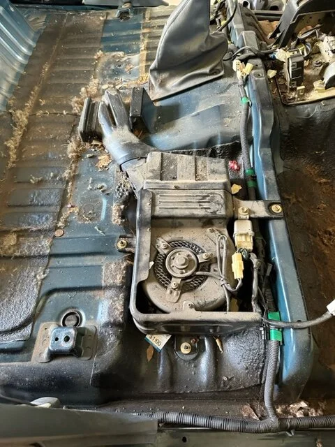 230904 Back heater before removal.webp