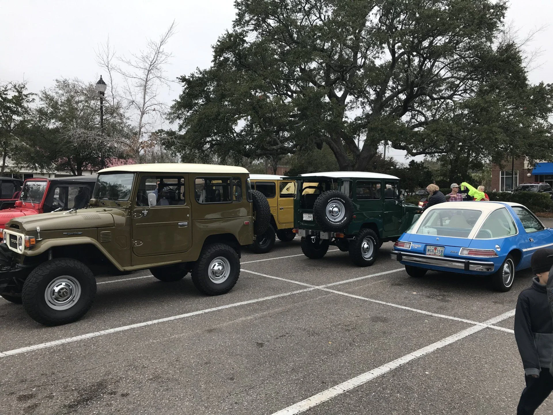 1912599