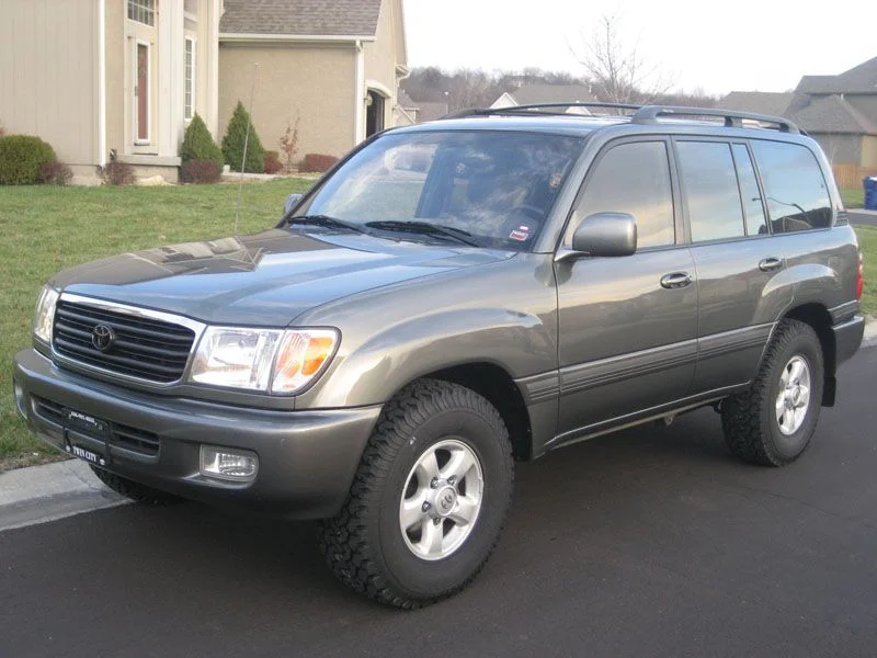 3 tires_running board.webp